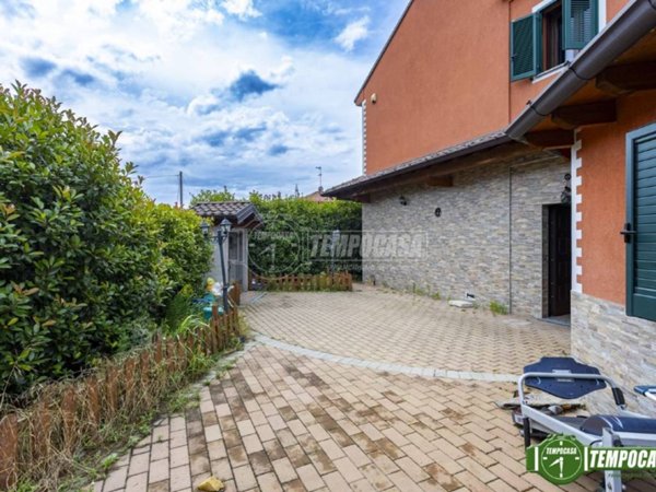 casa indipendente in vendita a Corbetta