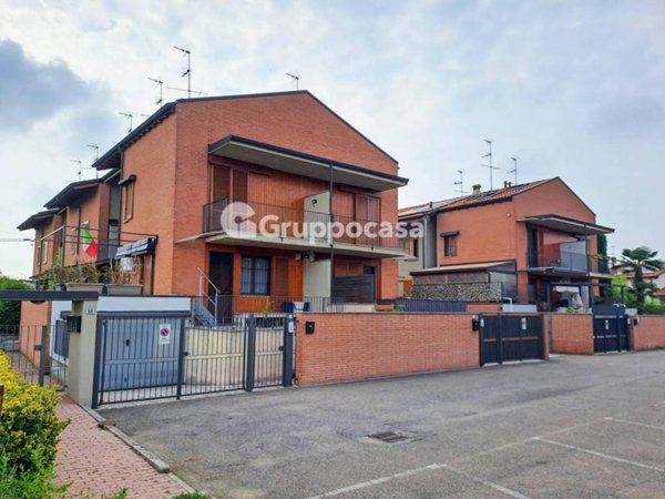 casa indipendente in vendita a Corbetta in zona Soriano
