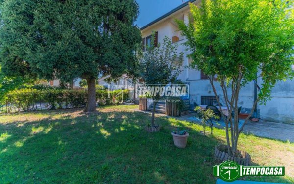 casa indipendente in vendita a Corbetta in zona Pobbia