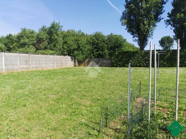 terreno edificabile in vendita a Corbetta