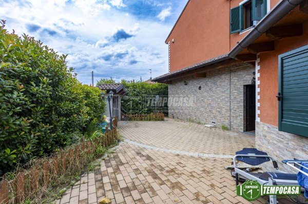 casa indipendente in vendita a Corbetta