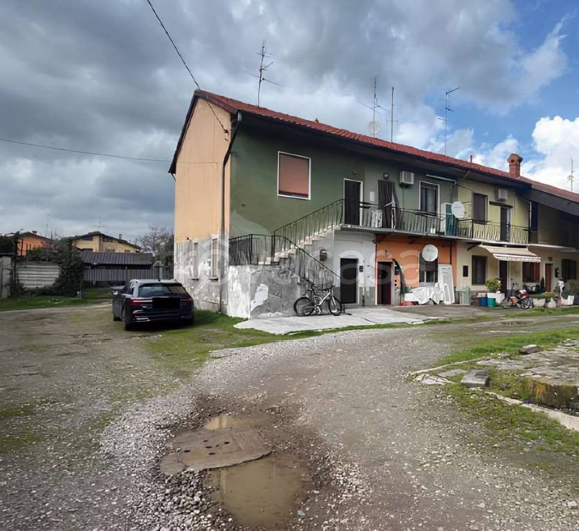 appartamento in vendita a Corbetta in zona Battuello