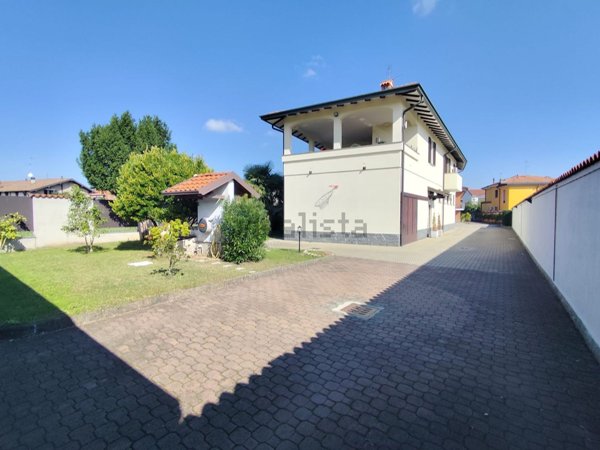 casa indipendente in vendita a Corbetta