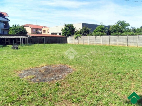 terreno edificabile in vendita a Corbetta