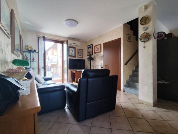 appartamento in vendita a Corbetta in zona Battuello