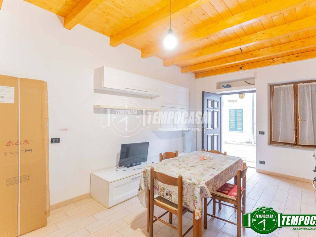 appartamento in vendita a Corbetta in zona Soriano