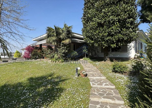 casa indipendente in vendita a Corbetta