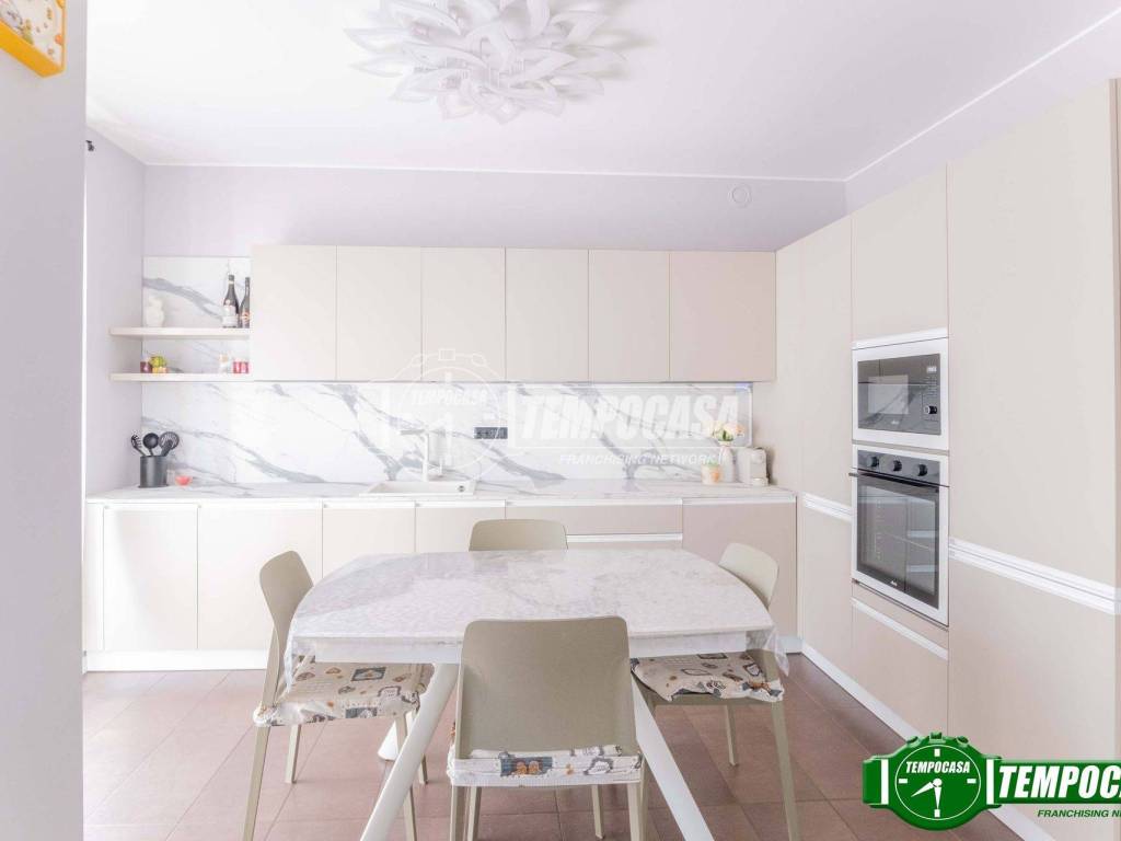 appartamento in vendita a Corbetta in zona Battuello