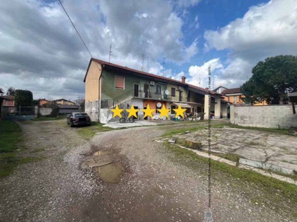 appartamento in vendita a Corbetta in zona Battuello