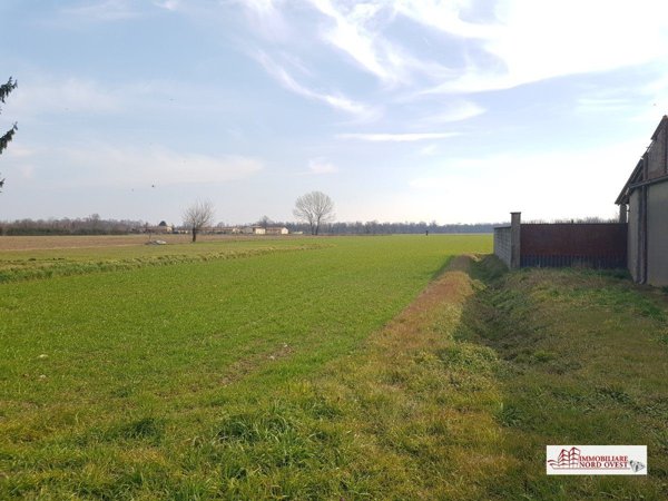 casale in vendita a Corbetta