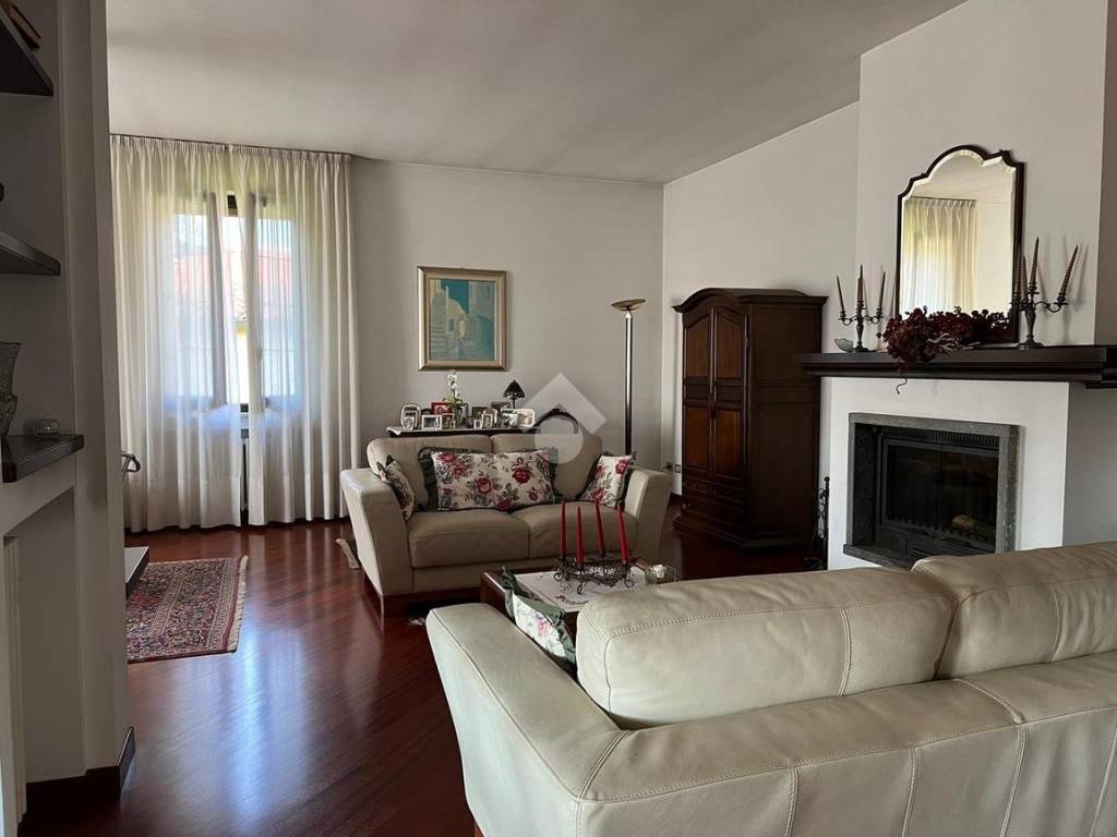 casa indipendente in vendita a Corbetta