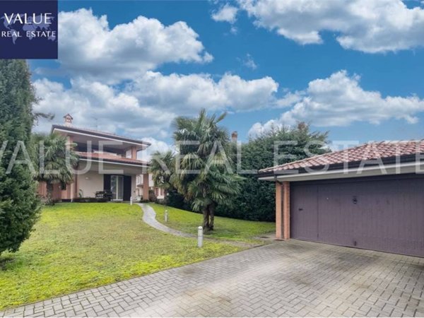 casa indipendente in vendita a Corbetta in zona Soriano