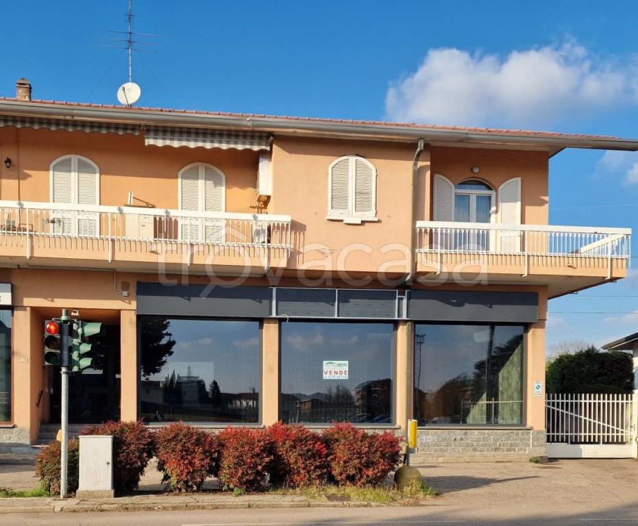 negozio in vendita a Corbetta