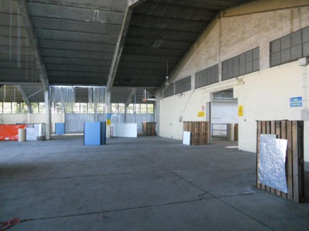 capannone in vendita a Corbetta