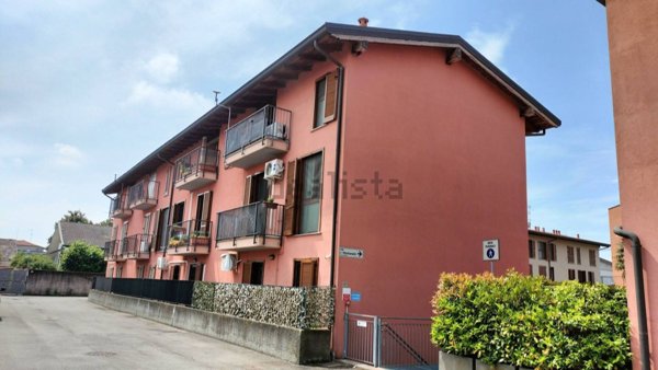 appartamento in vendita a Corbetta in zona Battuello