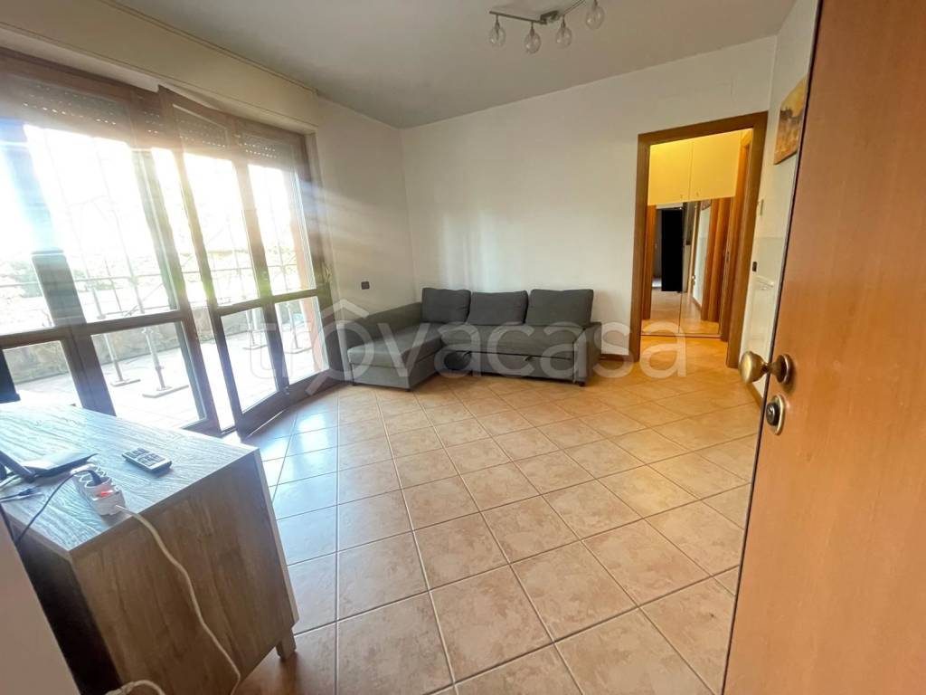 appartamento in vendita a Corbetta in zona Battuello