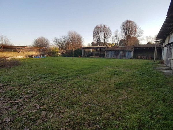 casa indipendente in vendita a Corbetta in zona Soriano