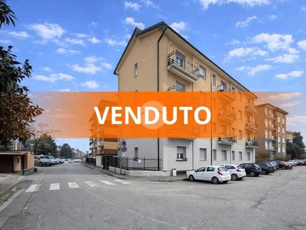 appartamento in vendita a Corbetta in zona Battuello