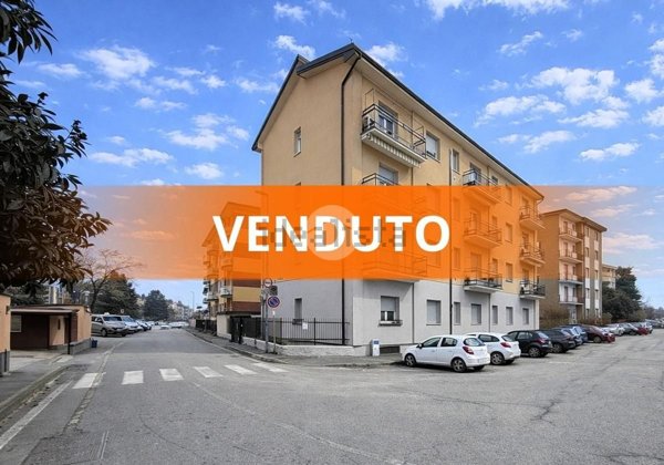 appartamento in vendita a Corbetta in zona Battuello