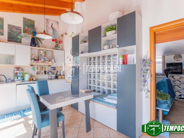 appartamento in vendita a Corbetta in zona Soriano