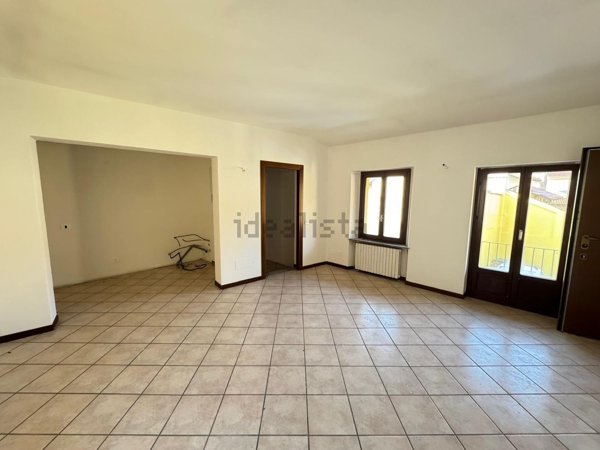 appartamento in vendita a Corbetta in zona Battuello