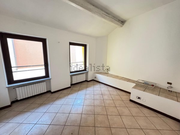 appartamento in vendita a Corbetta in zona Battuello