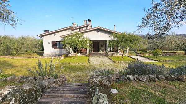 casa indipendente in vendita a Corbetta in zona Soriano