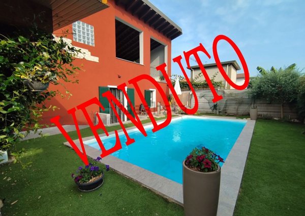 appartamento in vendita a Corbetta in zona Battuello