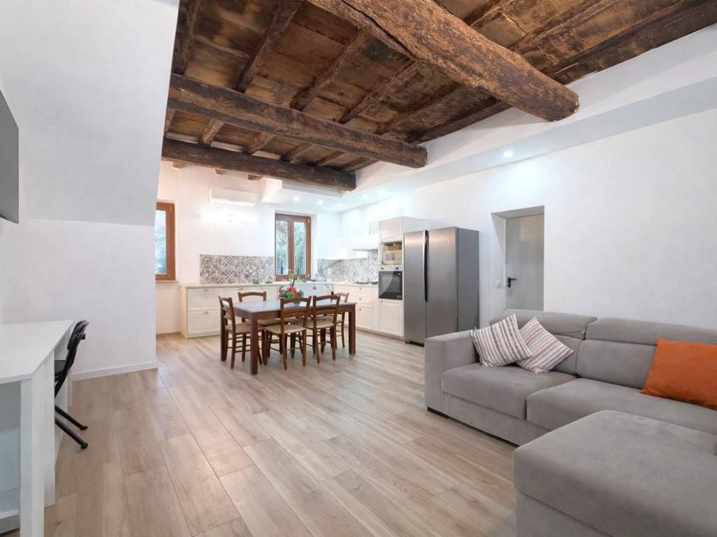 casa indipendente in vendita a Corbetta in zona Soriano