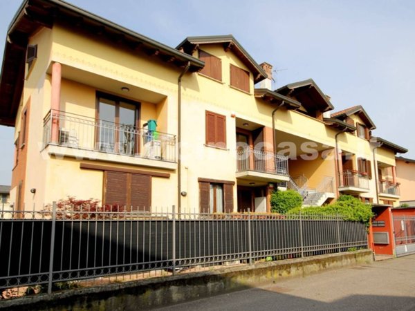 appartamento in vendita a Corbetta in zona Battuello