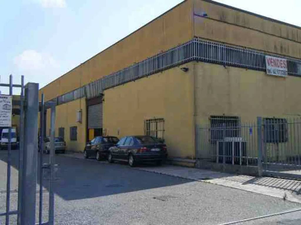locale commerciale in vendita a Corbetta