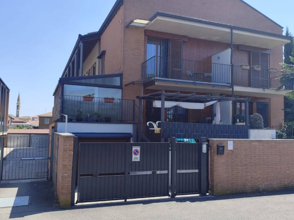 casa indipendente in vendita a Corbetta in zona Soriano