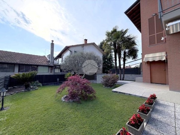 casa indipendente in vendita a Corbetta