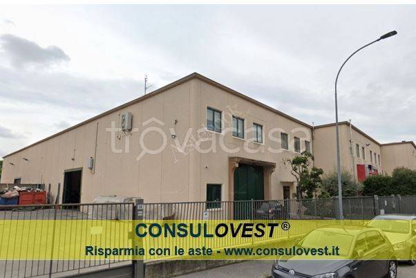 locale commerciale in vendita a Corbetta
