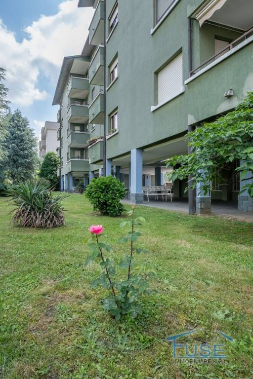 appartamento in vendita a Corbetta in zona Battuello
