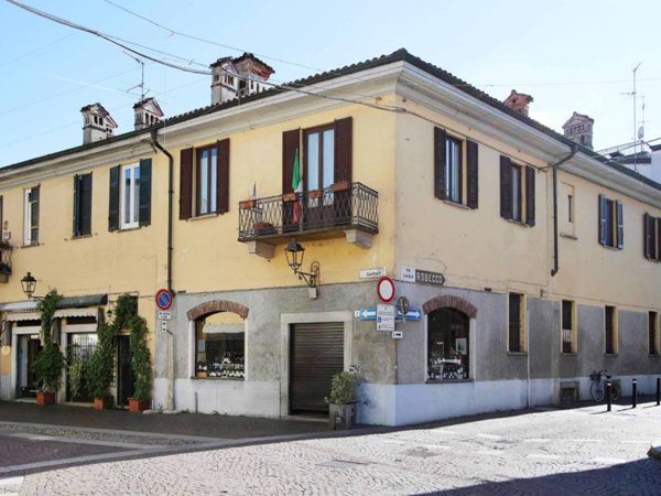 negozio in vendita a Corbetta