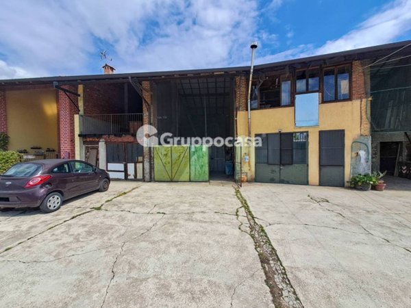 casa indipendente in vendita a Corbetta in zona Soriano