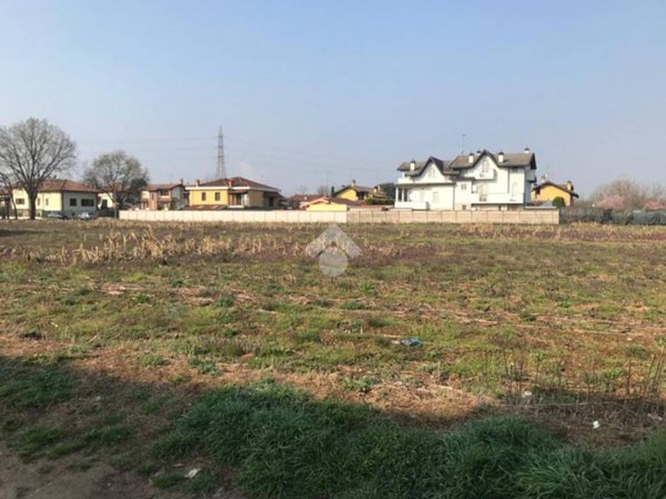 terreno edificabile in vendita a Corbetta in zona Battuello