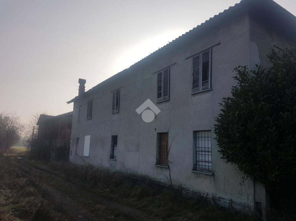 azienda agricola in vendita a Corbetta in zona Soriano