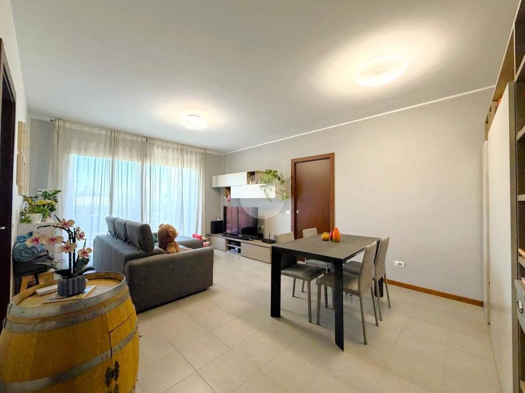 appartamento in vendita a Corbetta in zona Battuello
