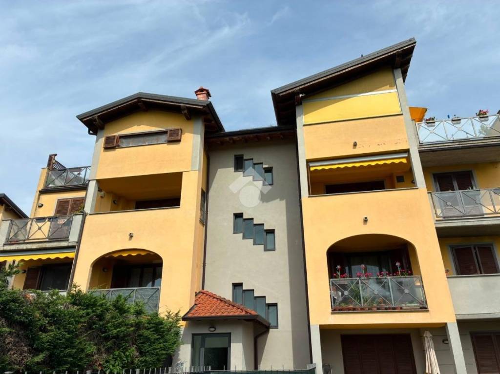 appartamento in vendita a Corbetta in zona Battuello