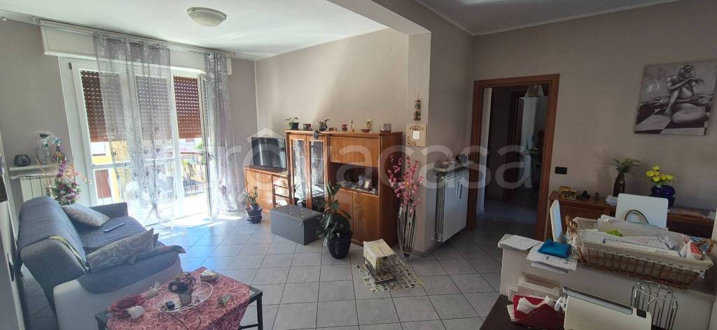 appartamento in vendita a Corbetta in zona Battuello