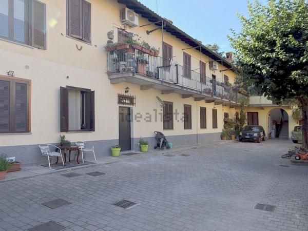 appartamento in vendita a Corbetta in zona Battuello