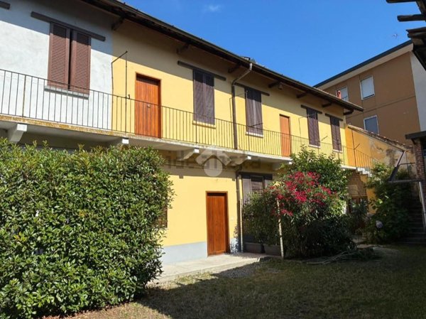 appartamento in vendita a Corbetta in zona Battuello