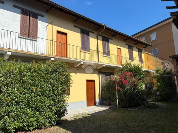 casa indipendente in vendita a Corbetta in zona Battuello