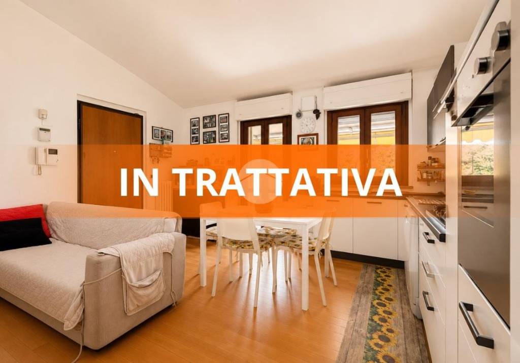 appartamento in vendita a Corbetta in zona Pobbia