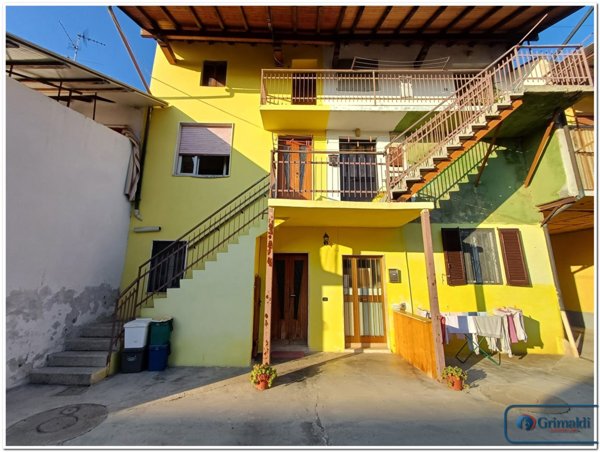 casa indipendente in vendita a Corbetta in zona Soriano