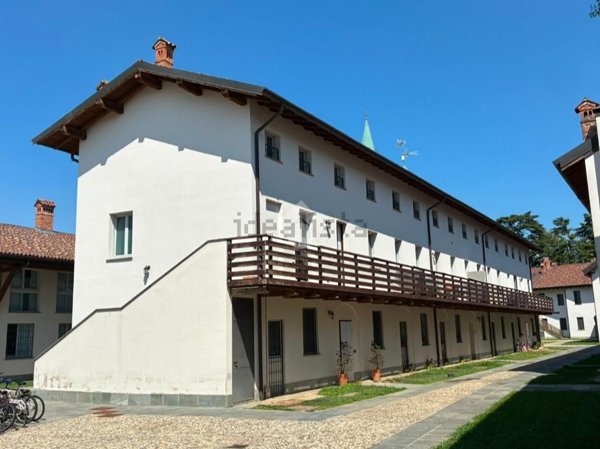 appartamento in vendita a Corbetta in zona Battuello