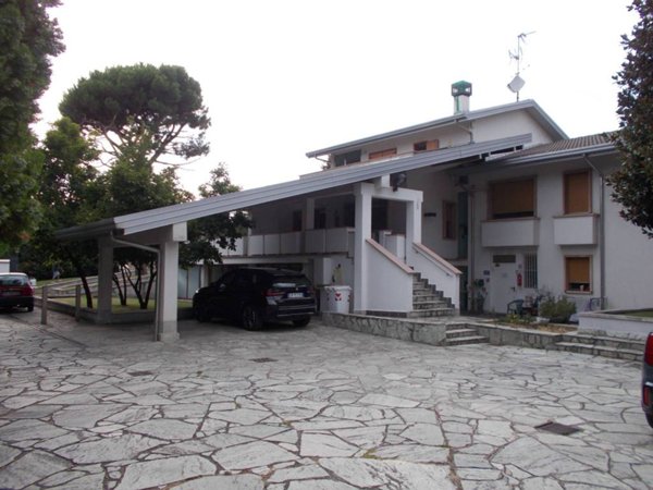 appartamento in vendita a Corbetta in zona Battuello