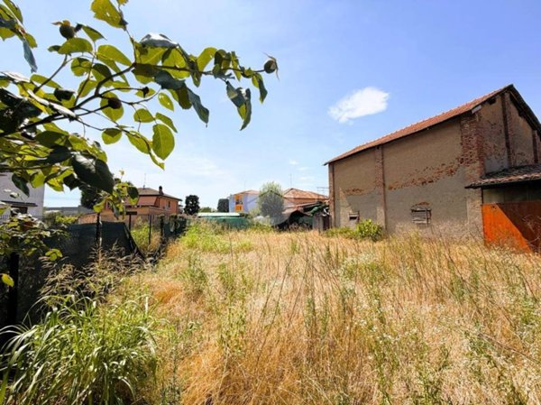 appartamento in vendita a Corbetta in zona Pobbia